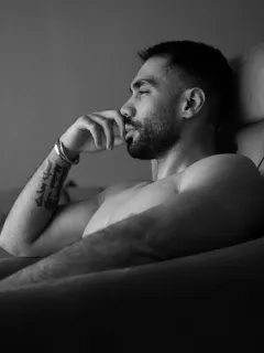 Gentleman's Club: Levi